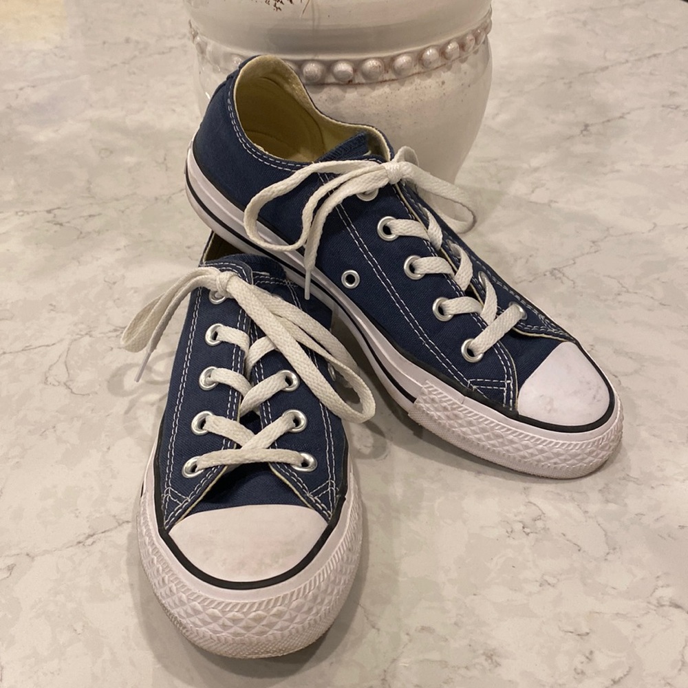 Women’s Converse All Stars in Navy/White S6